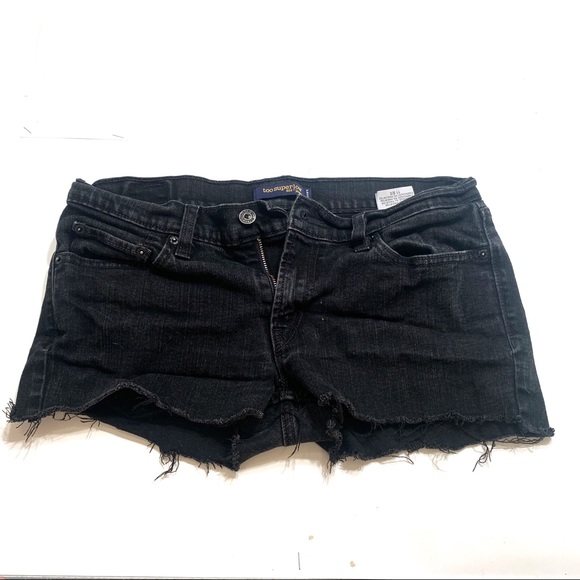 Levi’s Black Super slow Shorts - Picture 3 of 8